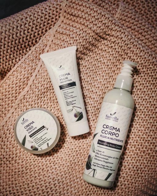 Crema Mani dell'Azienda Olearia Santella: Idratazione e Protezione Naturale