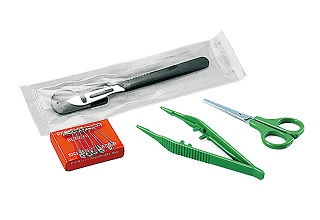 SET DI STRUMENTI SOS MONOUSO IN PLASTICA - Farmaciapacini.it