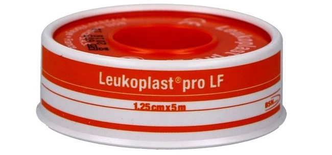 CEROTTO CHIRURGICO MEDICATO IN ROCCHETTO LEUKOPLAST PRO LF CON OSSIDO DI ZINCO 1,25X500 CM - Farmaciapacini.it