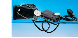 SFIGMOMANOMETRO ANEROIDE AD ALTA PRECISIONE CON FONENDOSCOPIO  BRACCIALE CON CHIUSURA IN VELCRO  CUSCINETTO IN GOMMA  SOFFIERIA COMPLETA DI VALVOLA - Farmaciapacini.it